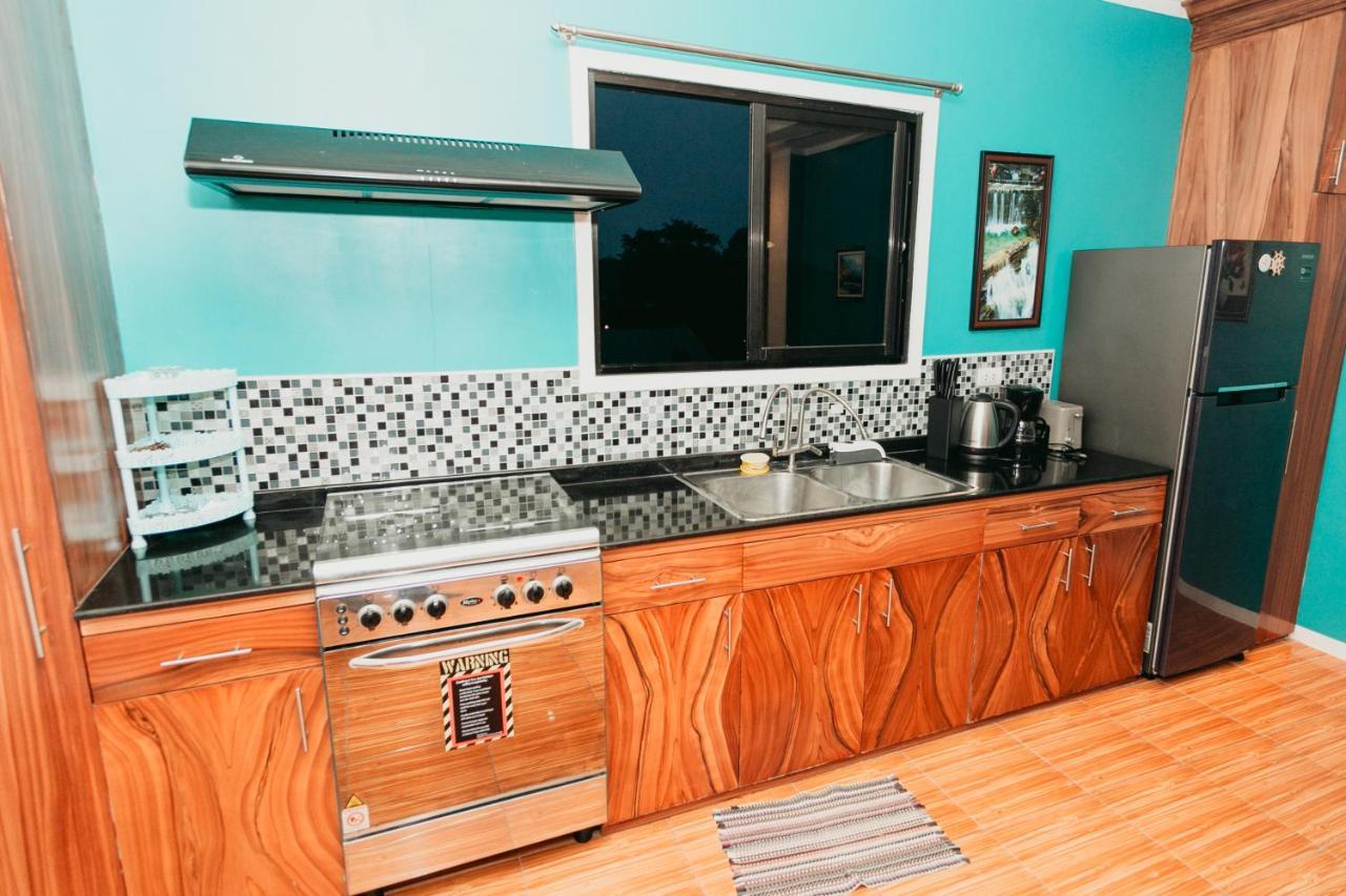 Kingswick Residences & Lodge Dumaguete City Екстер'єр фото